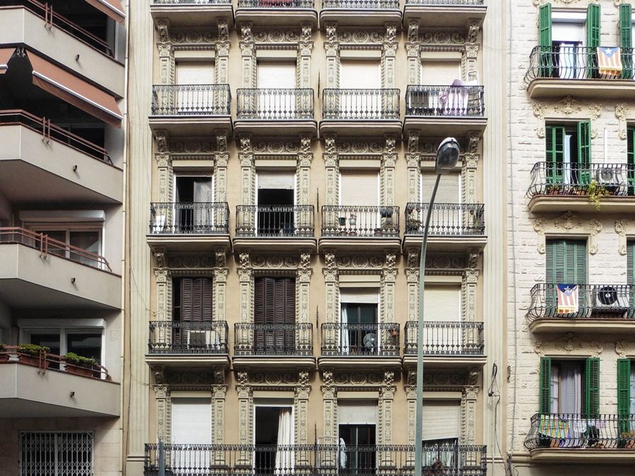 Rehabilitació de façana principal al C/València