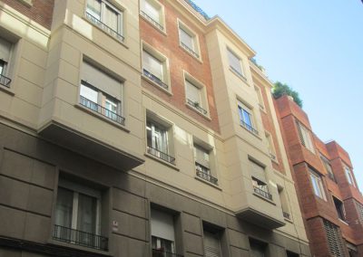 Rehabilitació de façana al C/Puig Reig 5