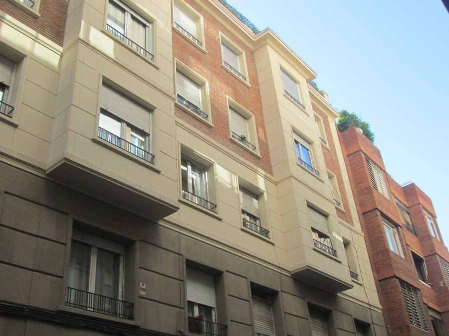 Rehabilitació de façana al C/Puig Reig 5